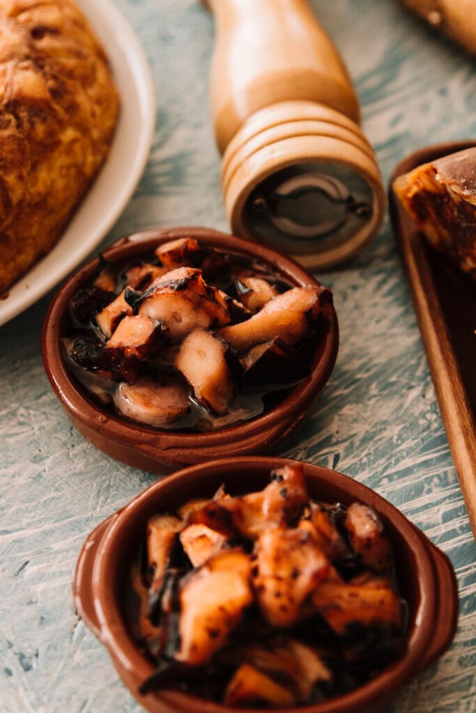 bowls-with-smoked-meat