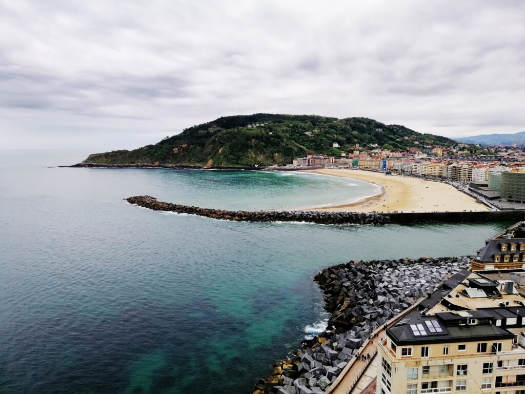 High angle shot of a mesmerizing beach scenery in San Sebastian, Spain
