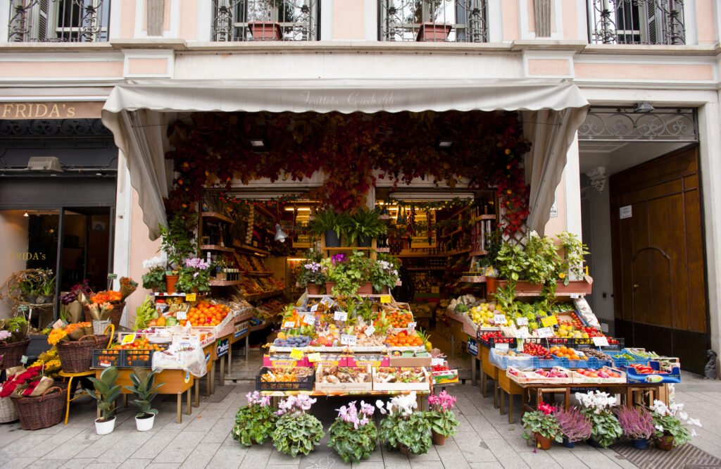 italian-traditional-green-grocer-86581501515