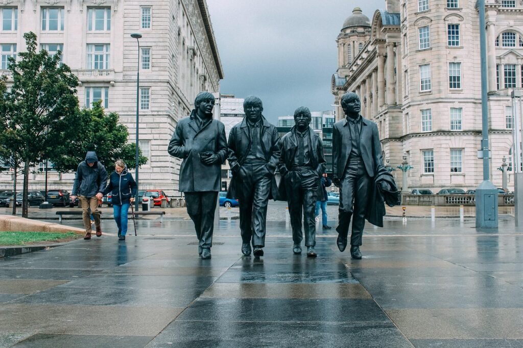 beatle, liverpool, nature, raining, the beatles, song, statue, the story of the beatles, john, guitar, lennon, england, picture, money channels, silver, sky, light blue, vision, people, liverpool, liverpool, liverpool, liverpool, liverpool, the beatles
