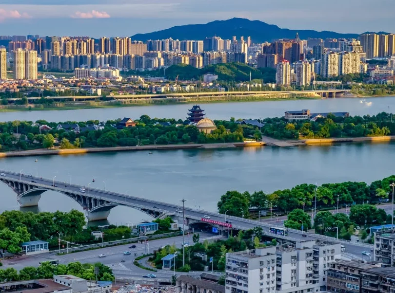 Changsha: A Fiery Feast in Hunan's Heart